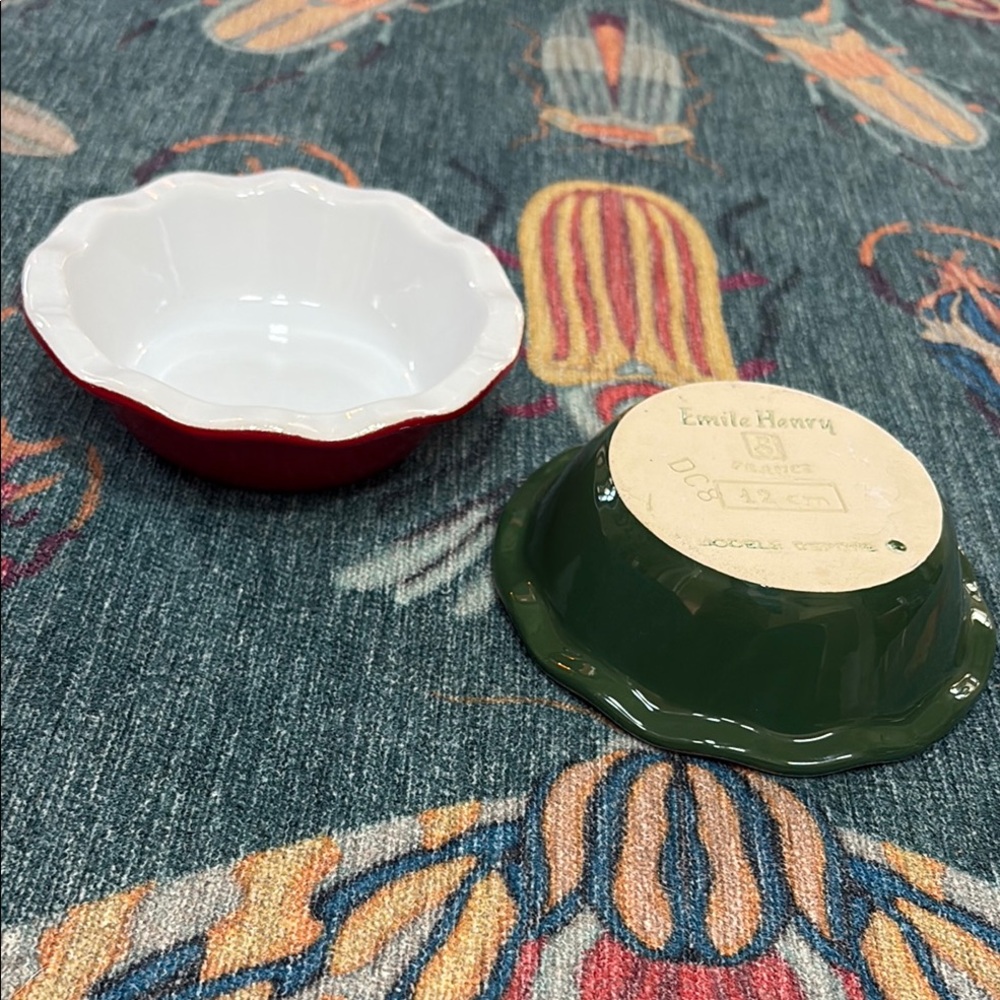 Emile Henry mini pie quiche plates red & green